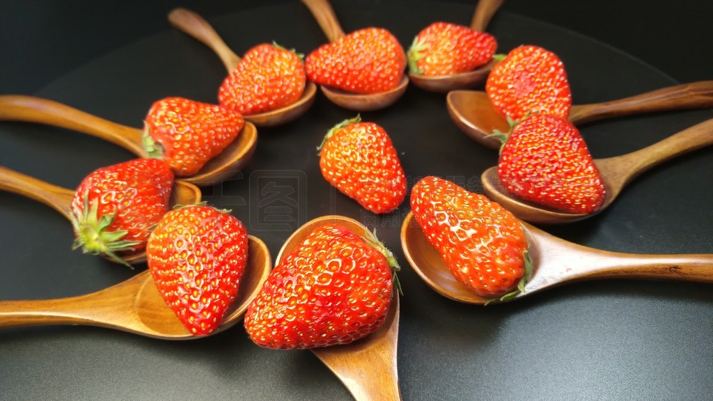 火辣辣app福引导网站海报